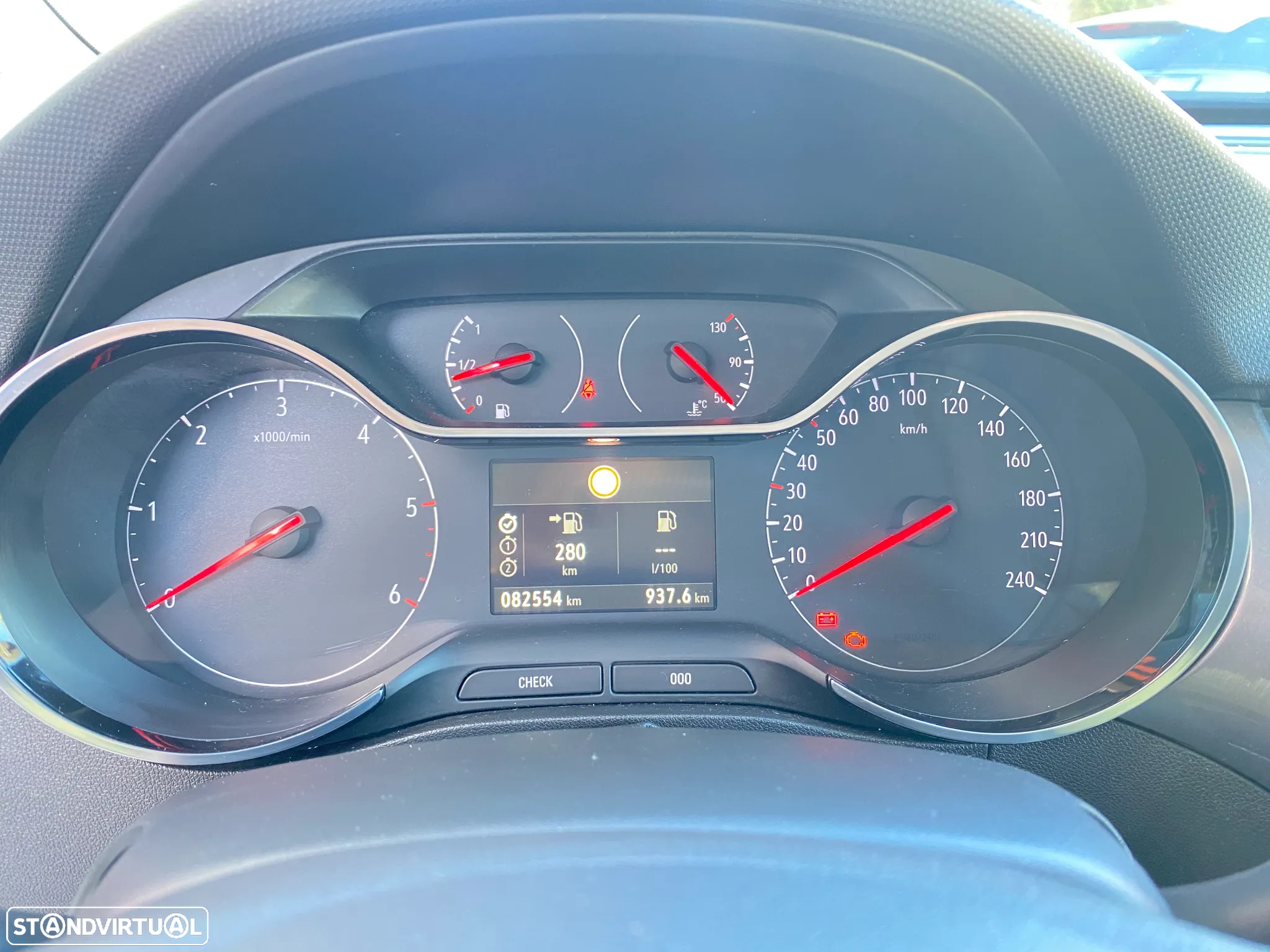 Opel Crossland X 1.6 CDTi Innovation - 11