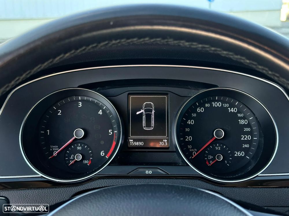 VW Passat Variant 1.6 TDI Confortline DSG - 8