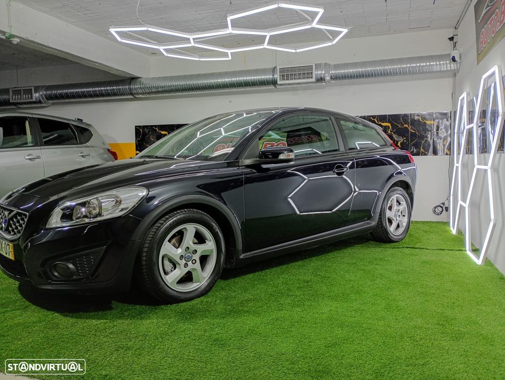 Volvo C30 1.6 D Drive Momentum — fotografia 3