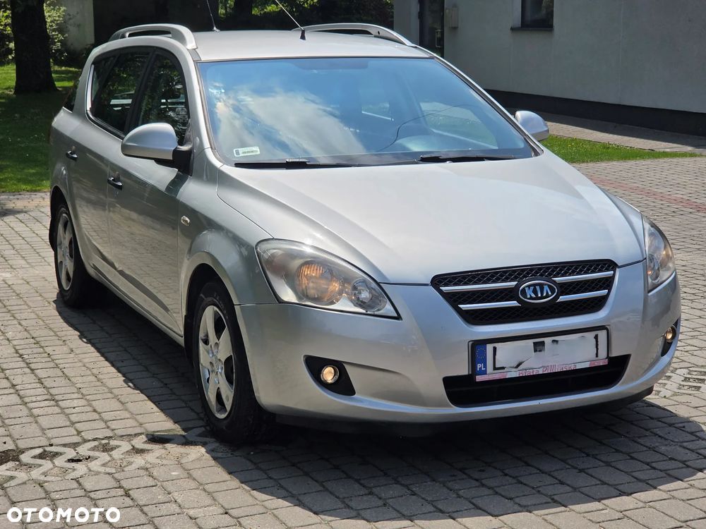 Kia Ceed - 6