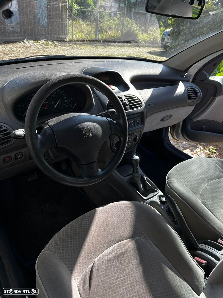 Peugeot 206 1.1 XT - 5