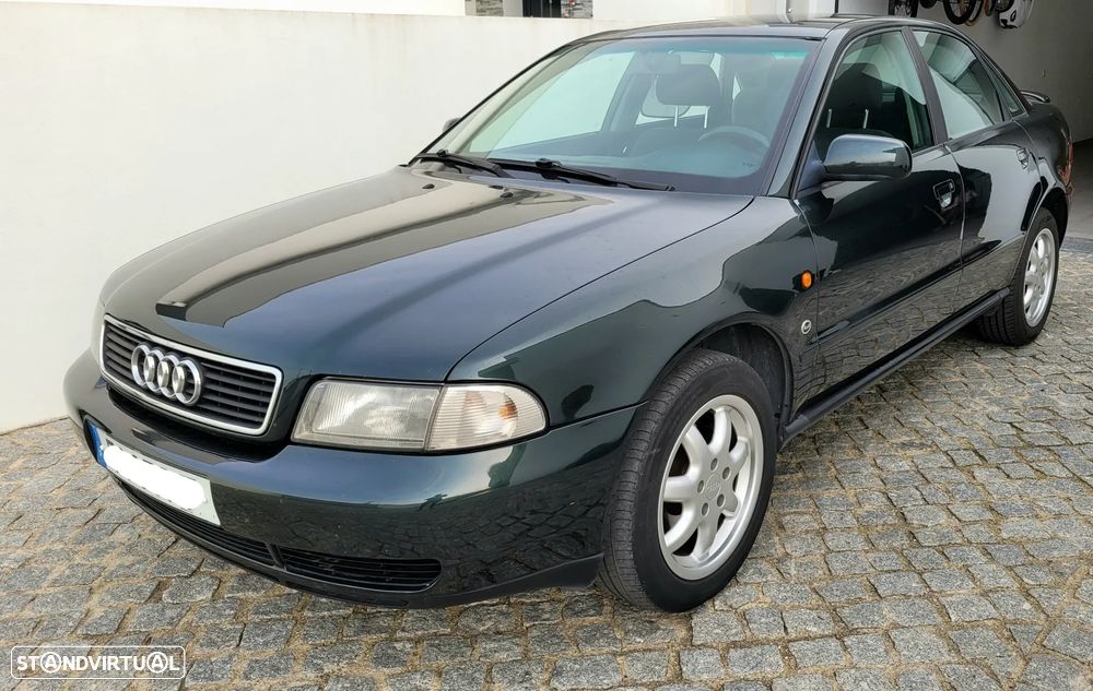 Audi A4 1.9 TDI Confort - 1