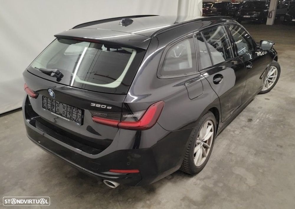 BMW 320 e Aut. - 3