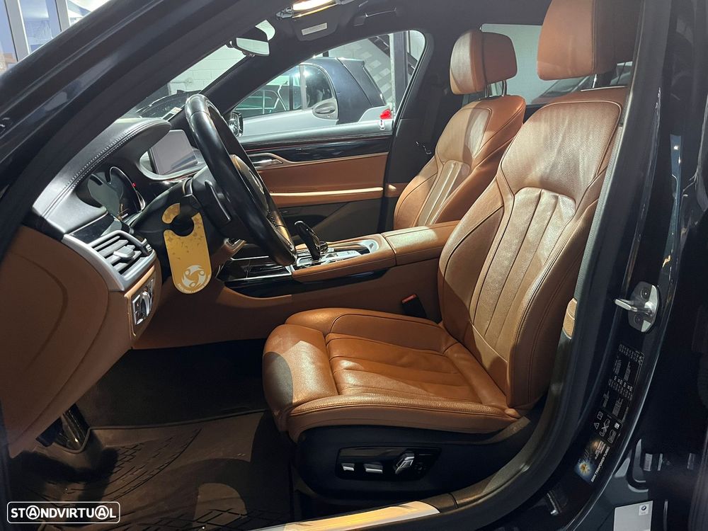 BMW 750 d xDrive Pack M Auto - 11