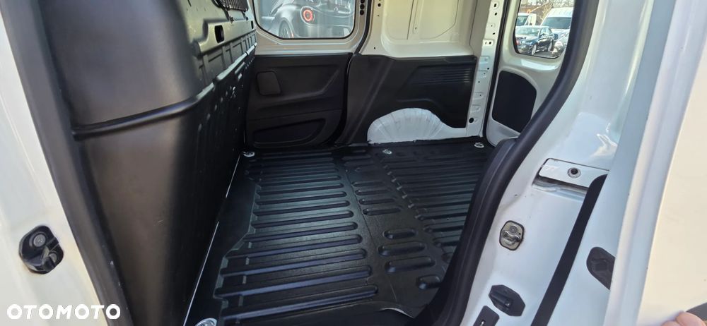 Opel Combo - 32