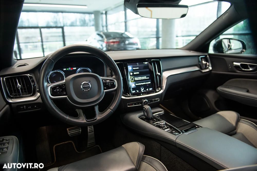 Volvo S60 T8 Recharge AWD Geartronic RDesign - 19