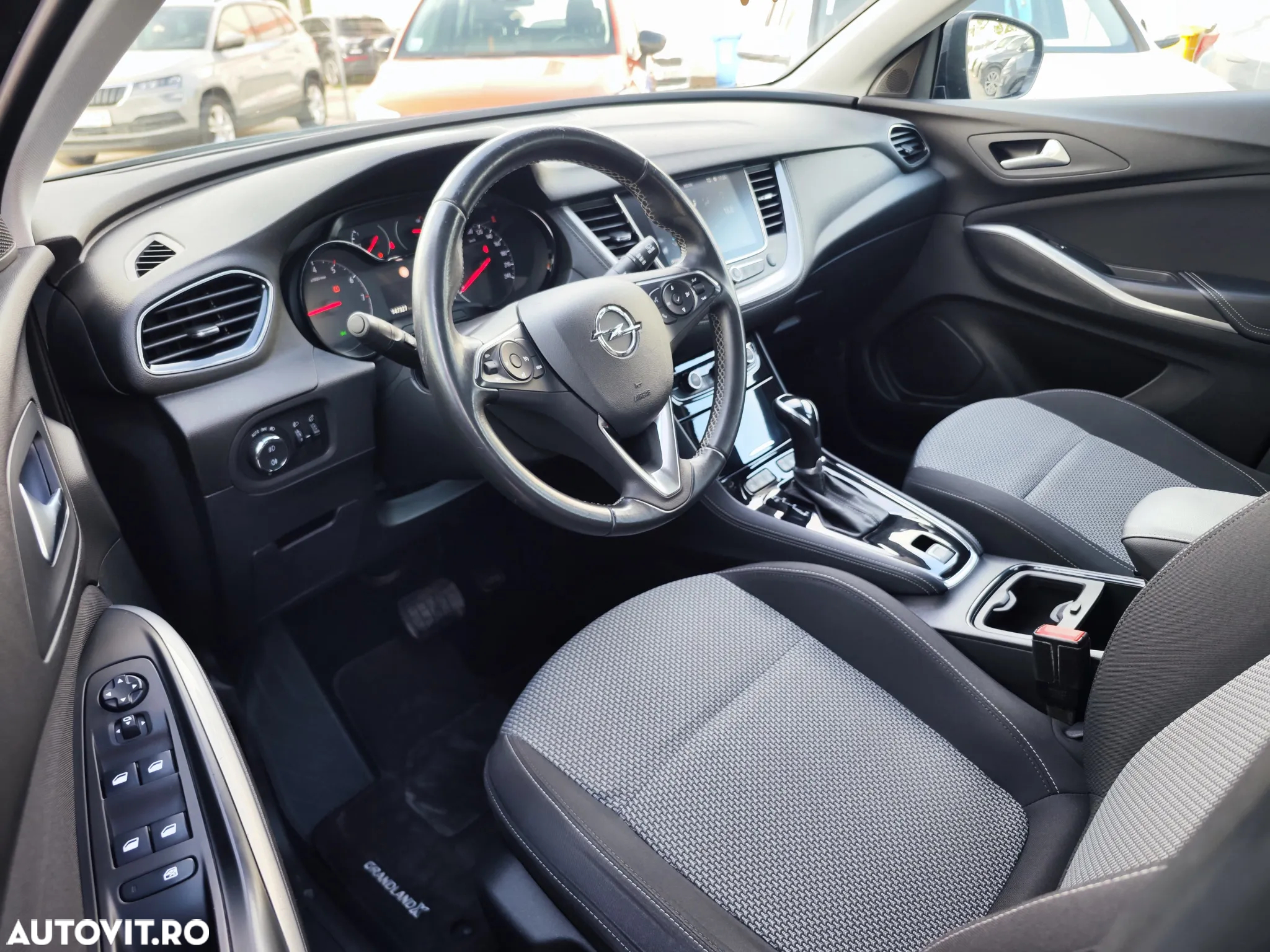 Opel Grandland X 1.5 START/STOP AT8 Business Edition - 9