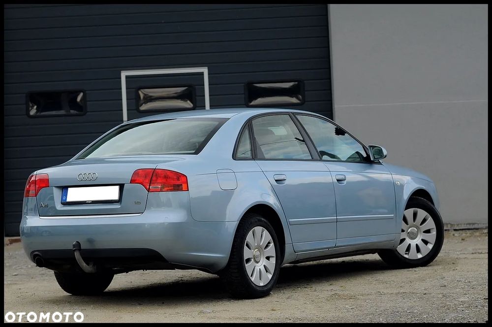 Audi A4 Limousine - 16