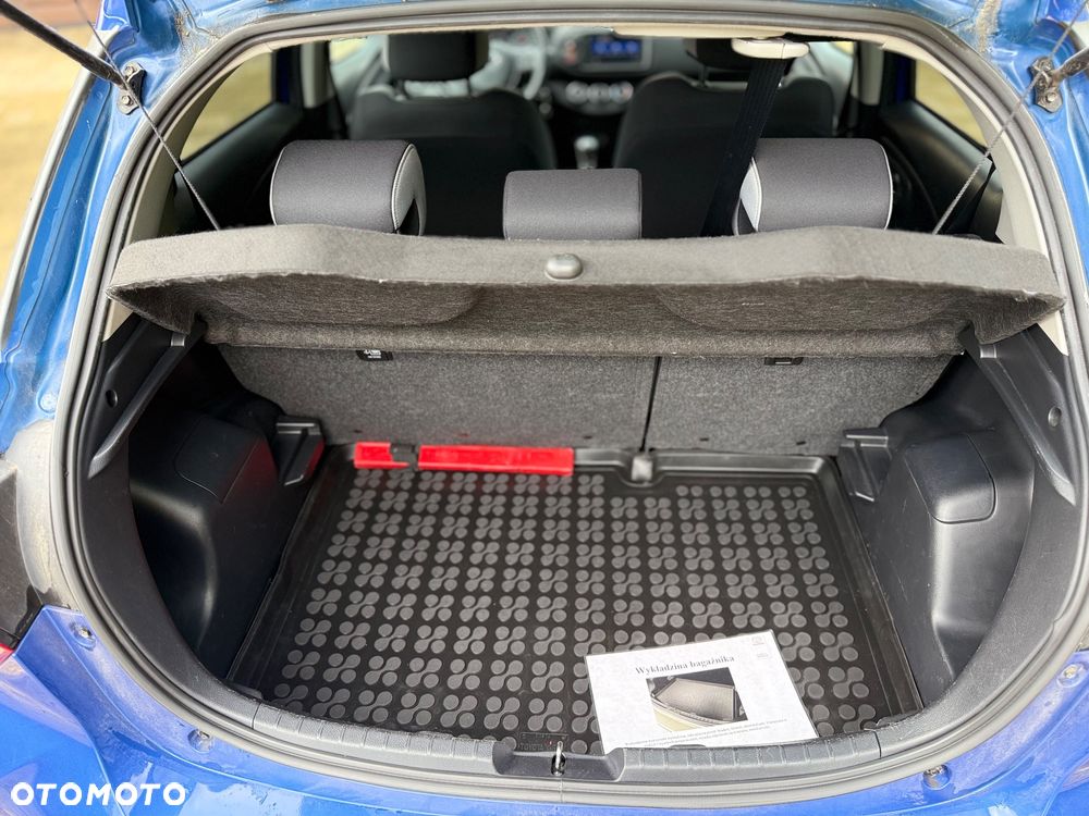 Toyota Yaris - 11