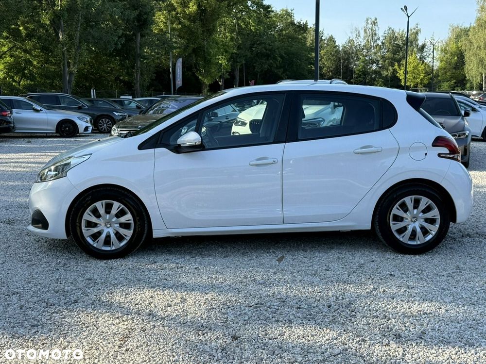 Peugeot 208 - 6
