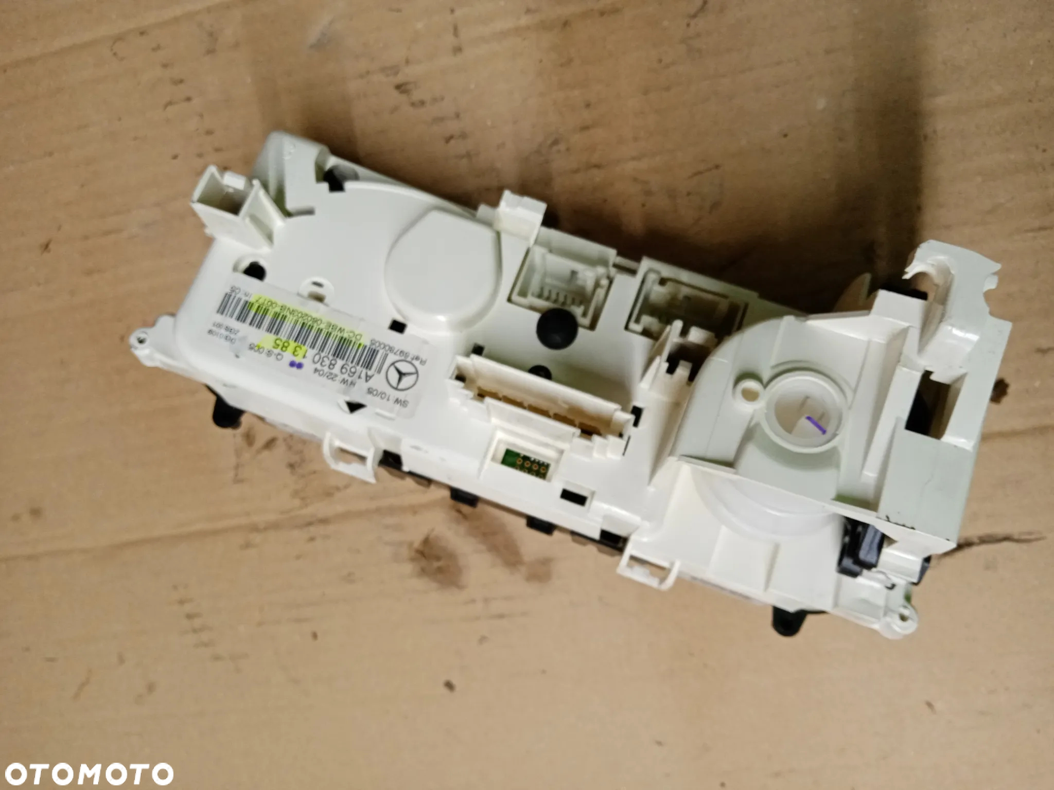 Panel nawiewu klimatyzacji klimy Mercedes W169 A1698301385 - 2