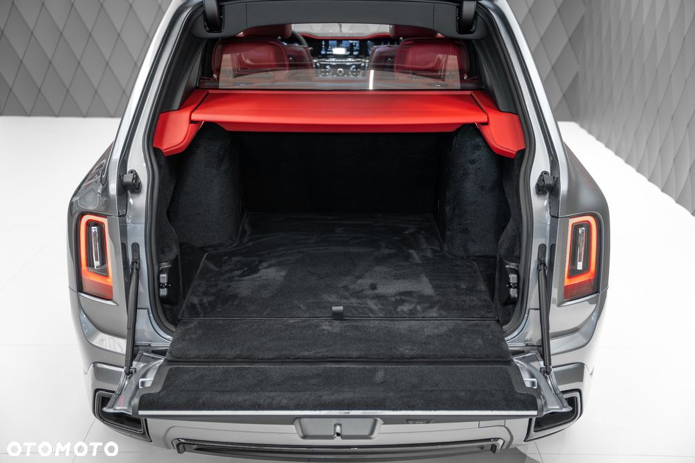 Rolls-Royce Cullinan - 30