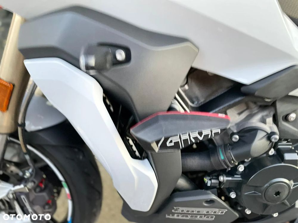 BMW XR - 10