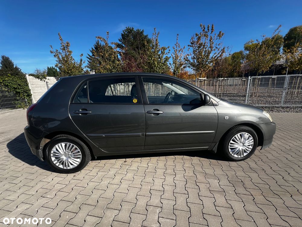 Toyota Corolla - 30