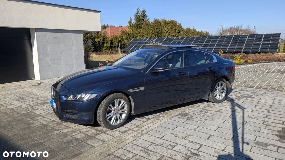 Jaguar XE - 6