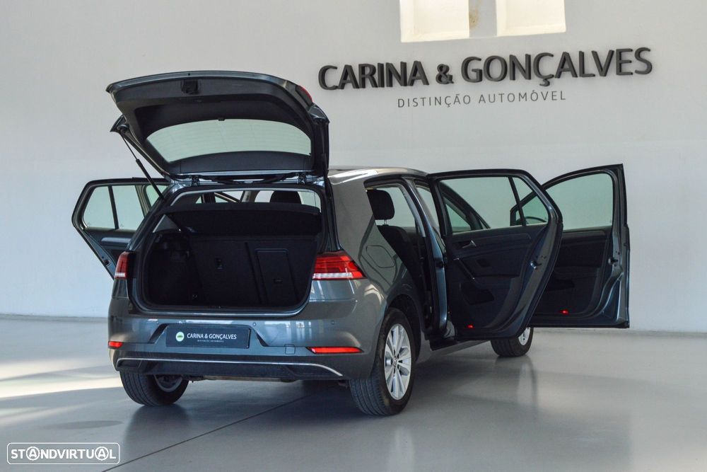 VW Golf 1.6 TDI Confortline - 13