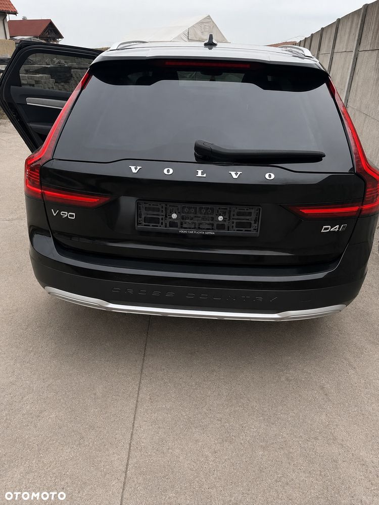 Volvo V90 Cross Country D4 AWD - 3
