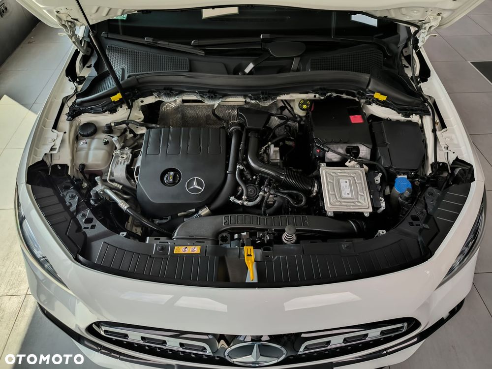 Mercedes-Benz GLA 200 AMG Line - 8