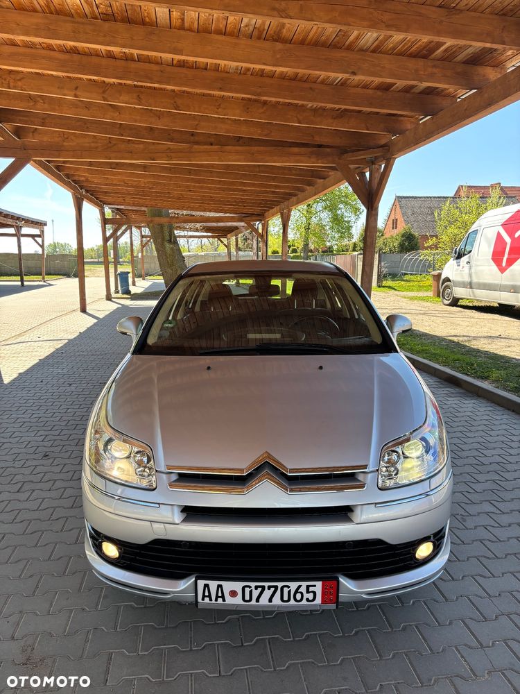 Citroën C4 1.6 16V Exclusive - 32