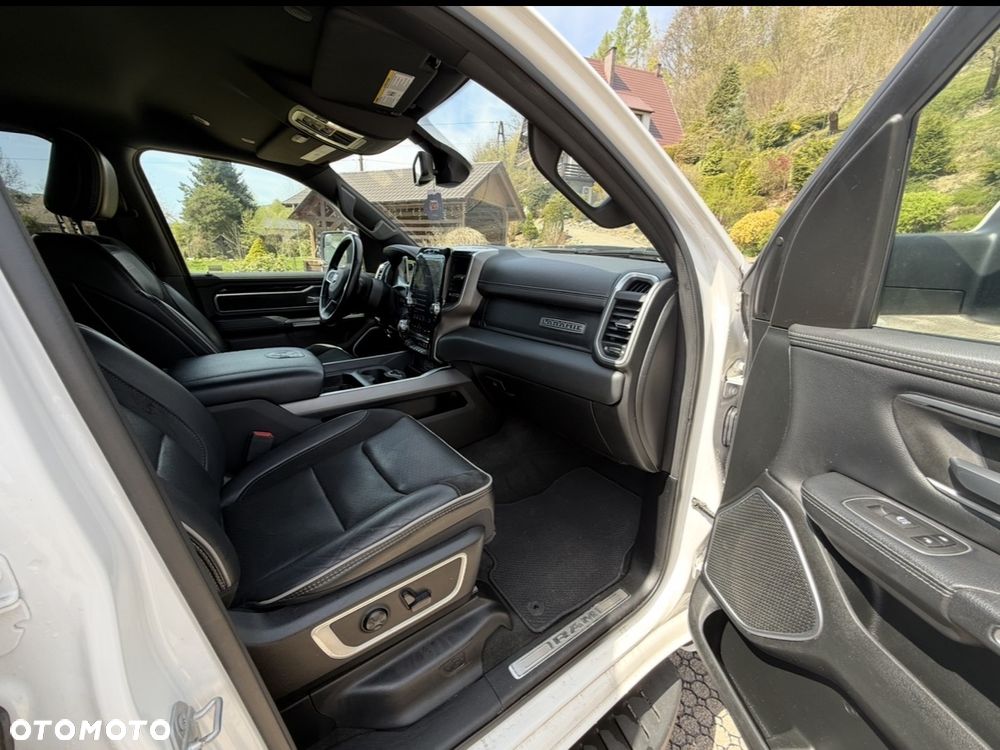 RAM 1500 Crew Cab Shortbed Laramie - 6