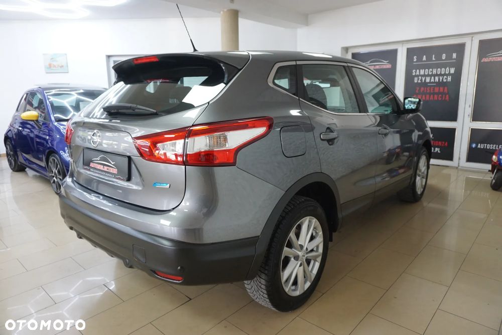 Nissan Qashqai 1.5 dCi DPF acenta - 16