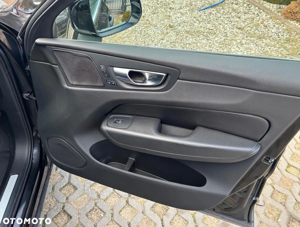 Volvo XC 60 T5 AWD Geartronic Inscription - 22