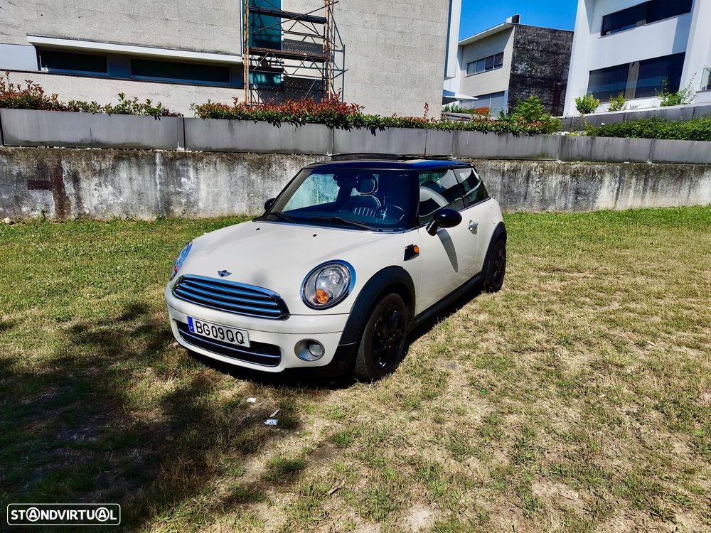 MINI 3 Portas Cooper D - 18