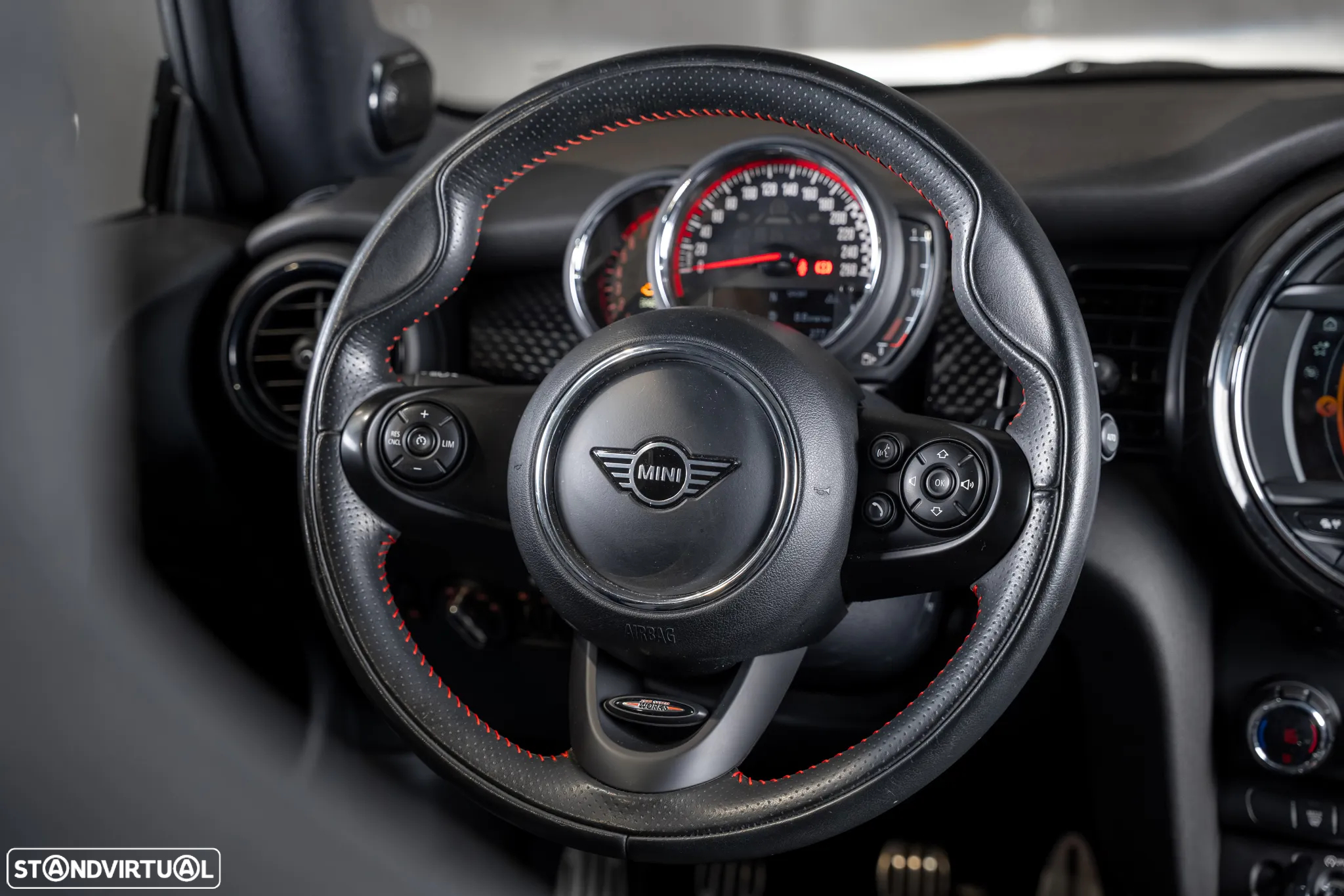 MINI 3 Portas John Cooper Works - 9
