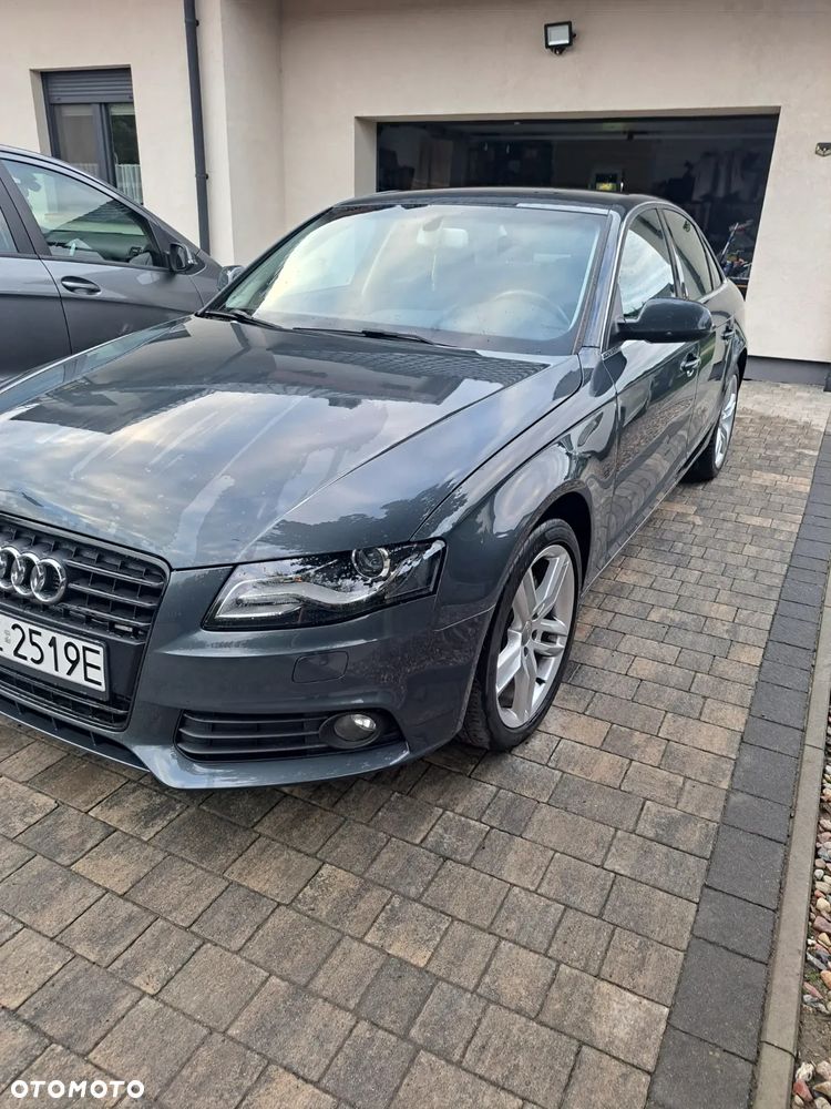 Audi A4 Limousine - 2