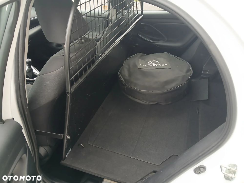 Toyota Yaris 1.5 Comfort - 14