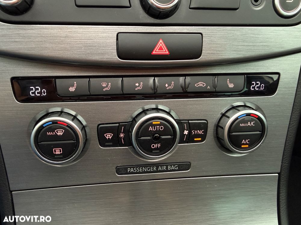 Volkswagen Passat Variant 2.0 TDI BlueMotion Technology Exclusive - 11
