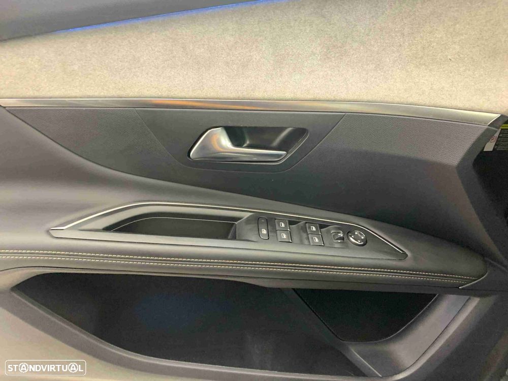 Peugeot 3008 1.6 Hybrid GT e-EAT8 - 11