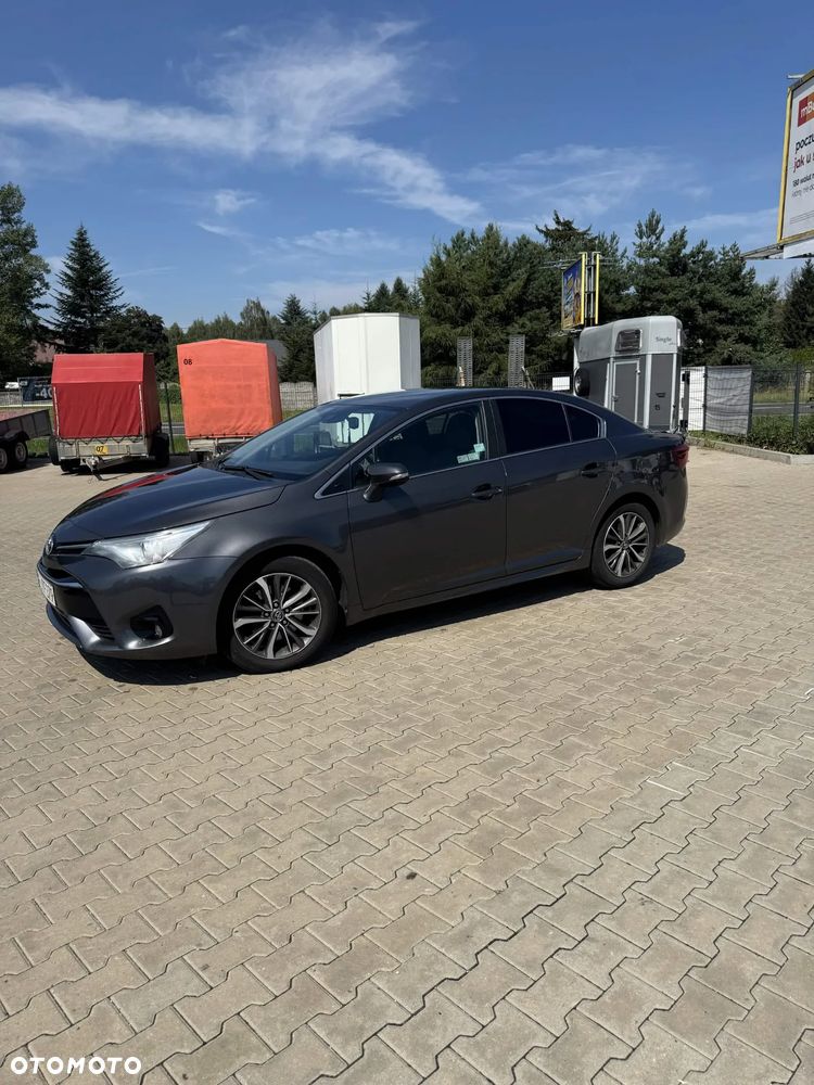 Toyota Avensis 2.0 D-4D Premium - 6