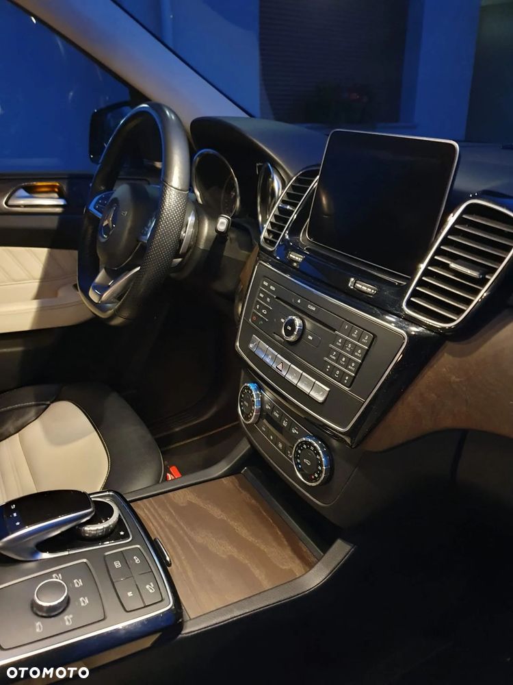 Mercedes-Benz GLE 350 d 4-Matic - 1