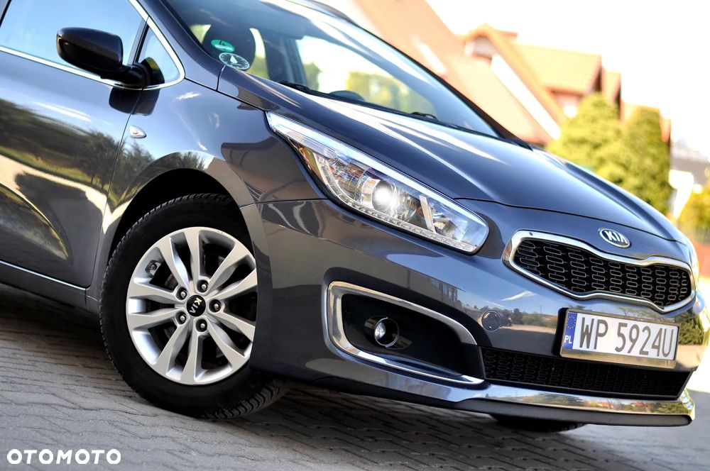 Kia Ceed 1.4 CVVT Dream Team Edition - 9