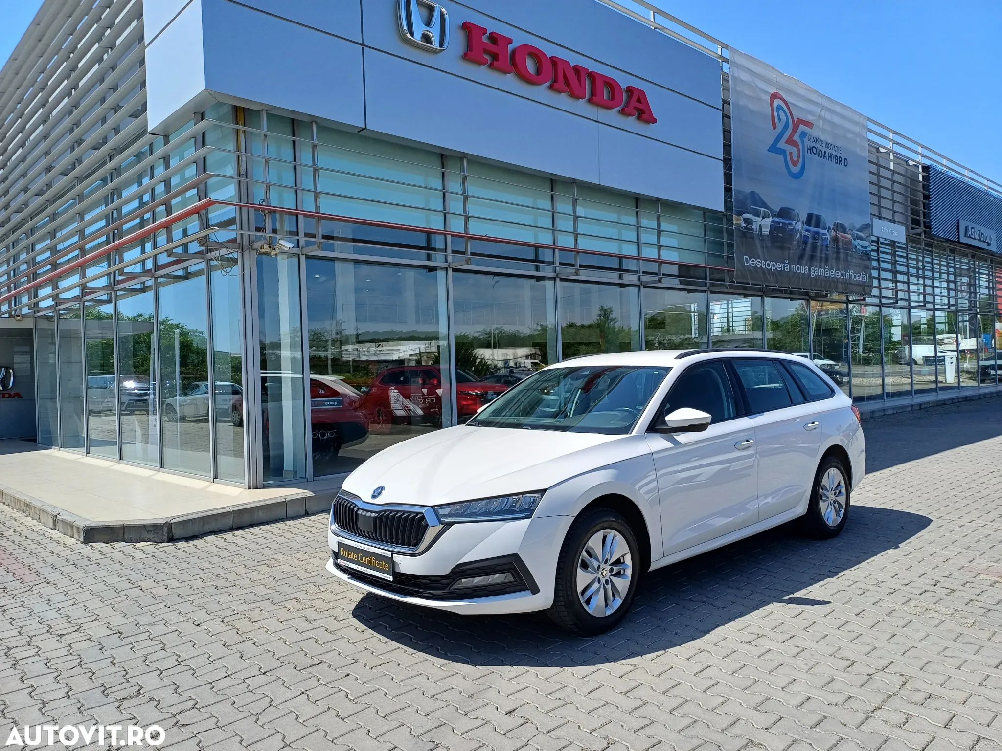 Skoda Octavia Combi 2.0 TDI Ambition - 1