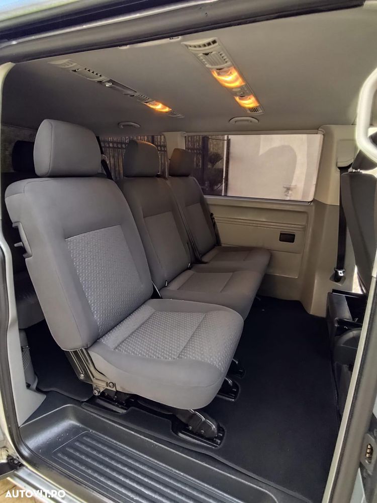 Volkswagen Caravelle - 10