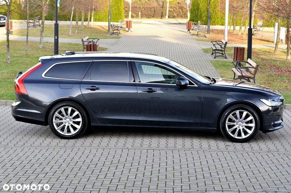 Volvo V90 D3 Momentum Pro - 11