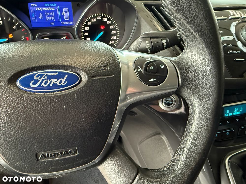 Ford Kuga 2.0 TDCi 2x4 Titanium - 38