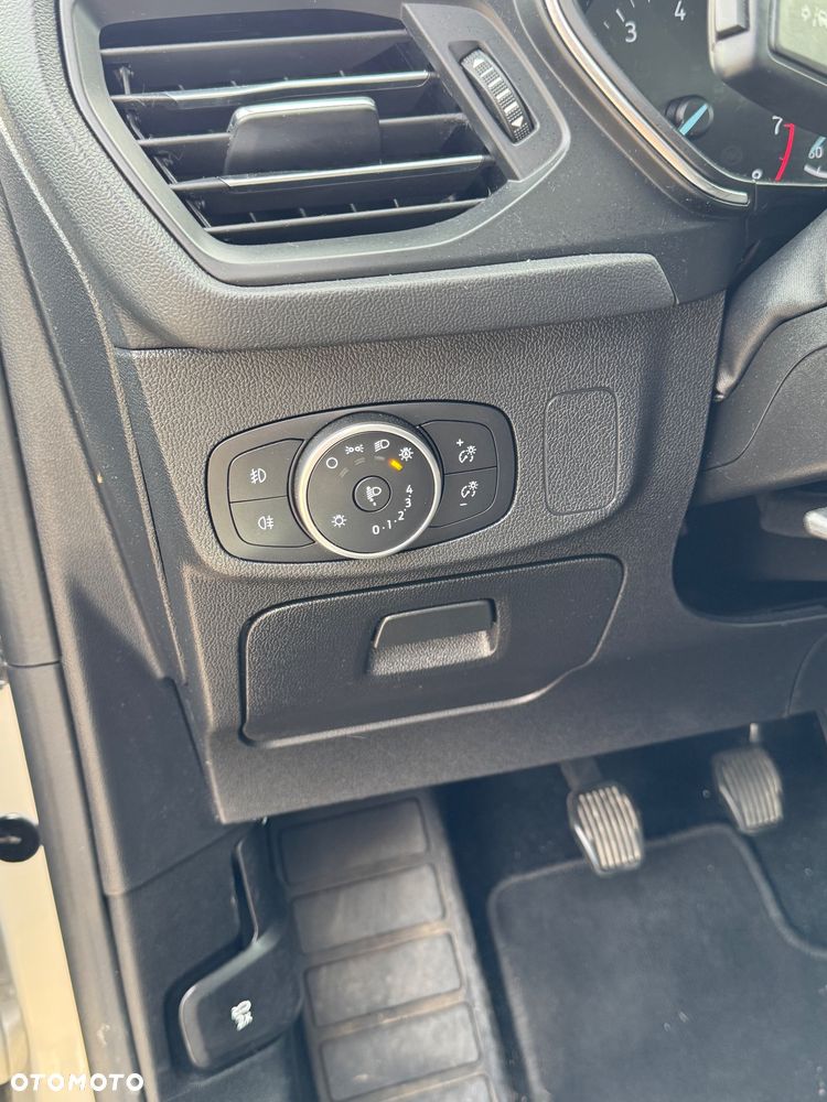 Ford Focus 1.0 EcoBoost Active Business - 17