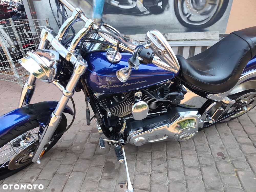 Harley-Davidson Dyna Street Bob - 7