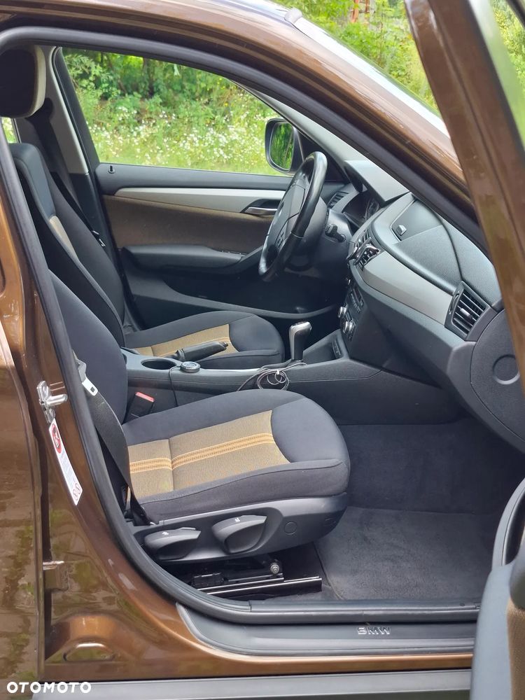 BMW X1 sDrive18d - 26