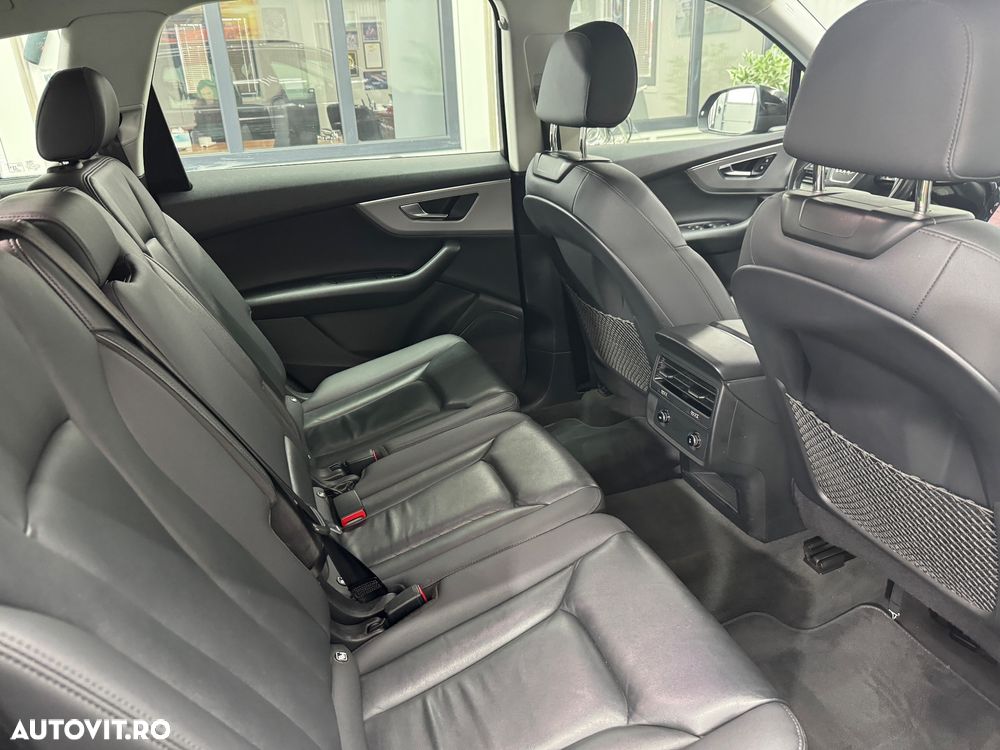 Audi Q7 3.0 45 TDI quattro Tiptronic Basic - 25