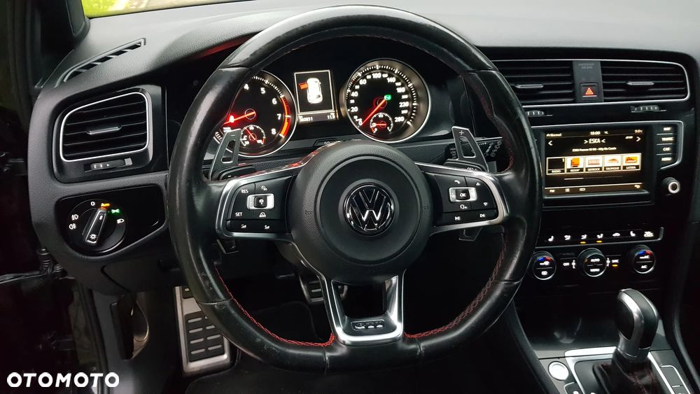 Volkswagen Golf GTI (BlueMotion Technology) DSG - 25