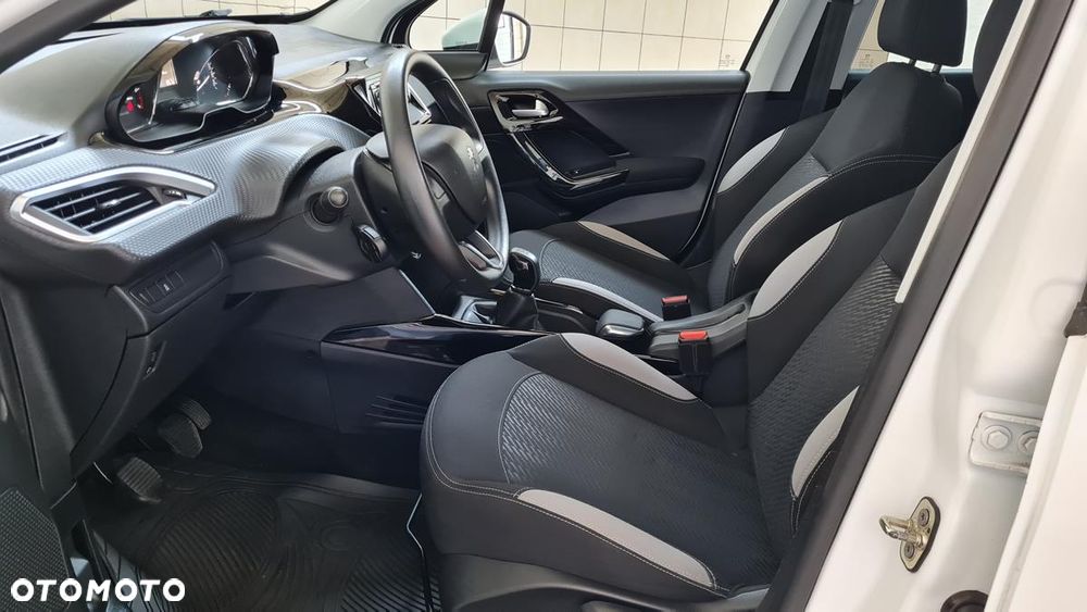 Peugeot 2008 1.2 VTi/Pure Tech Access - 12