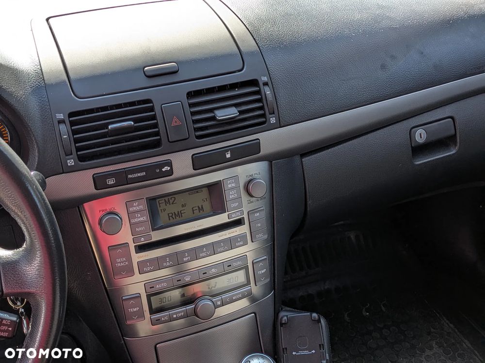 Toyota Avensis 2.0 D-4D Luna - 10