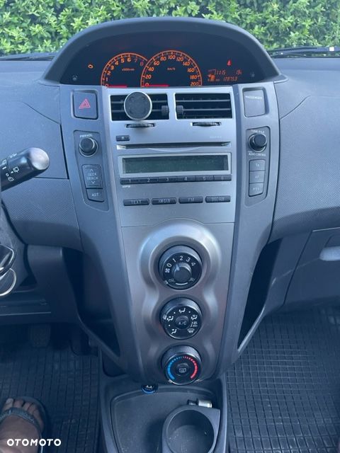 Toyota Yaris 1.33 Active - 4