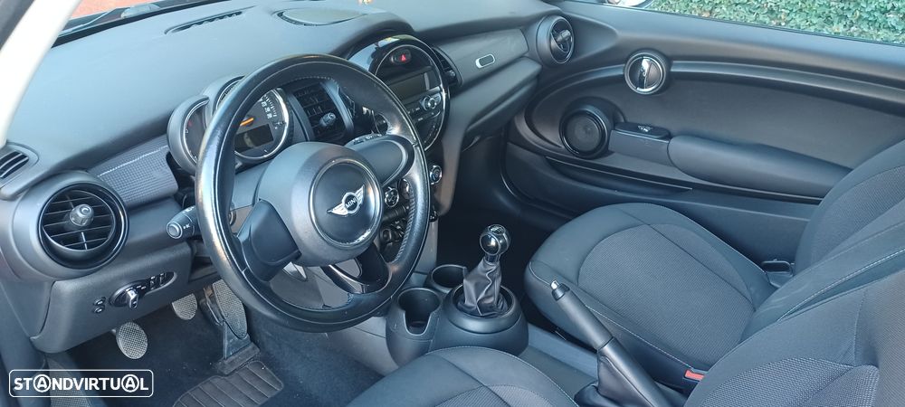 MINI 3 Portas Cooper D - 9