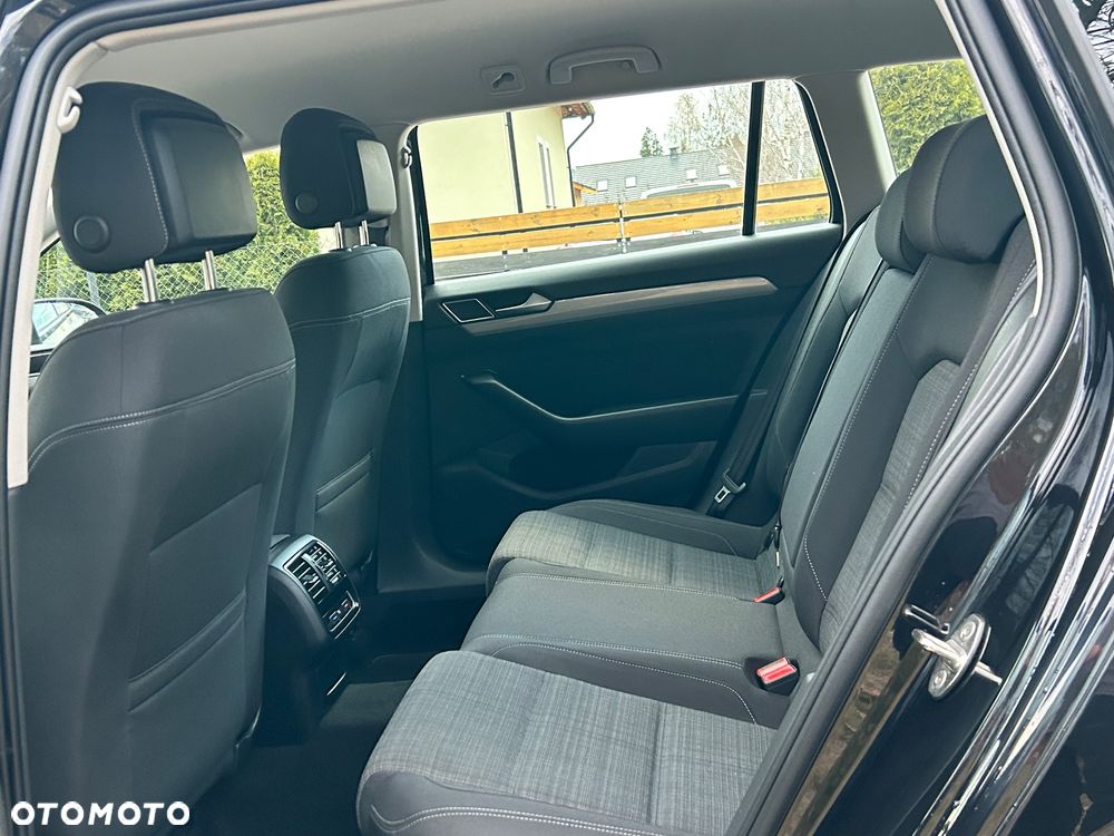 Volkswagen Passat 2.0 TDI SCR Comfortline DSG - 24