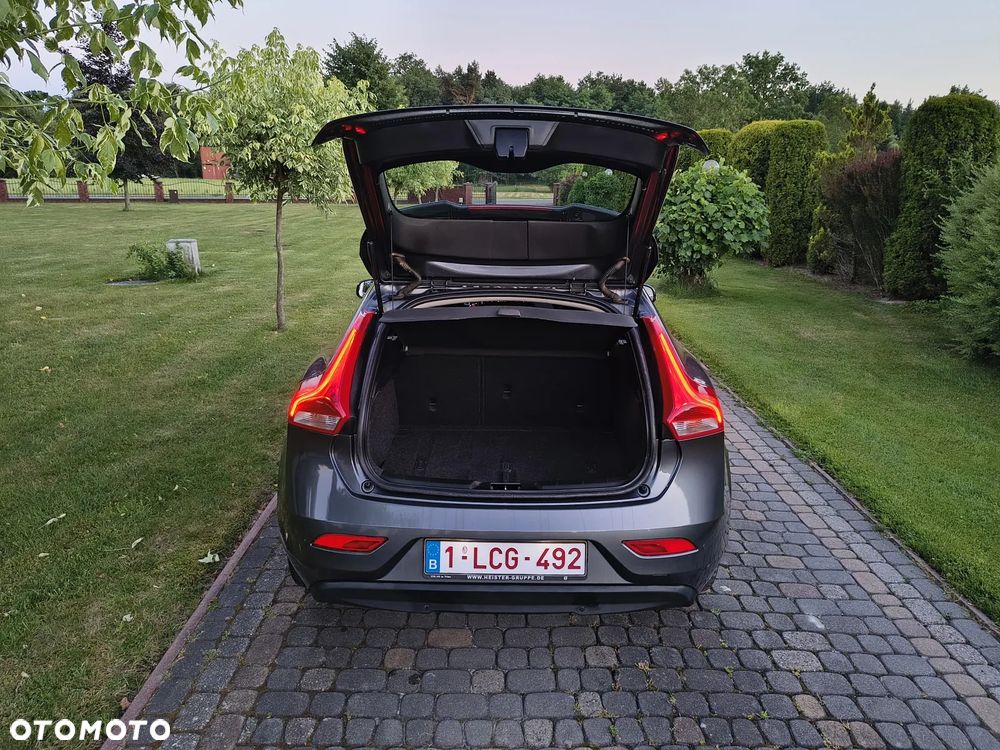 Volvo V40 D2 Summum - 17